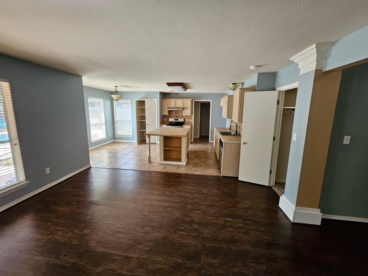7630 Cedar Brook Dr - Photo 4 of 15