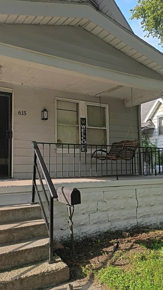 615 Prouty Ave - Photo 2 of 28