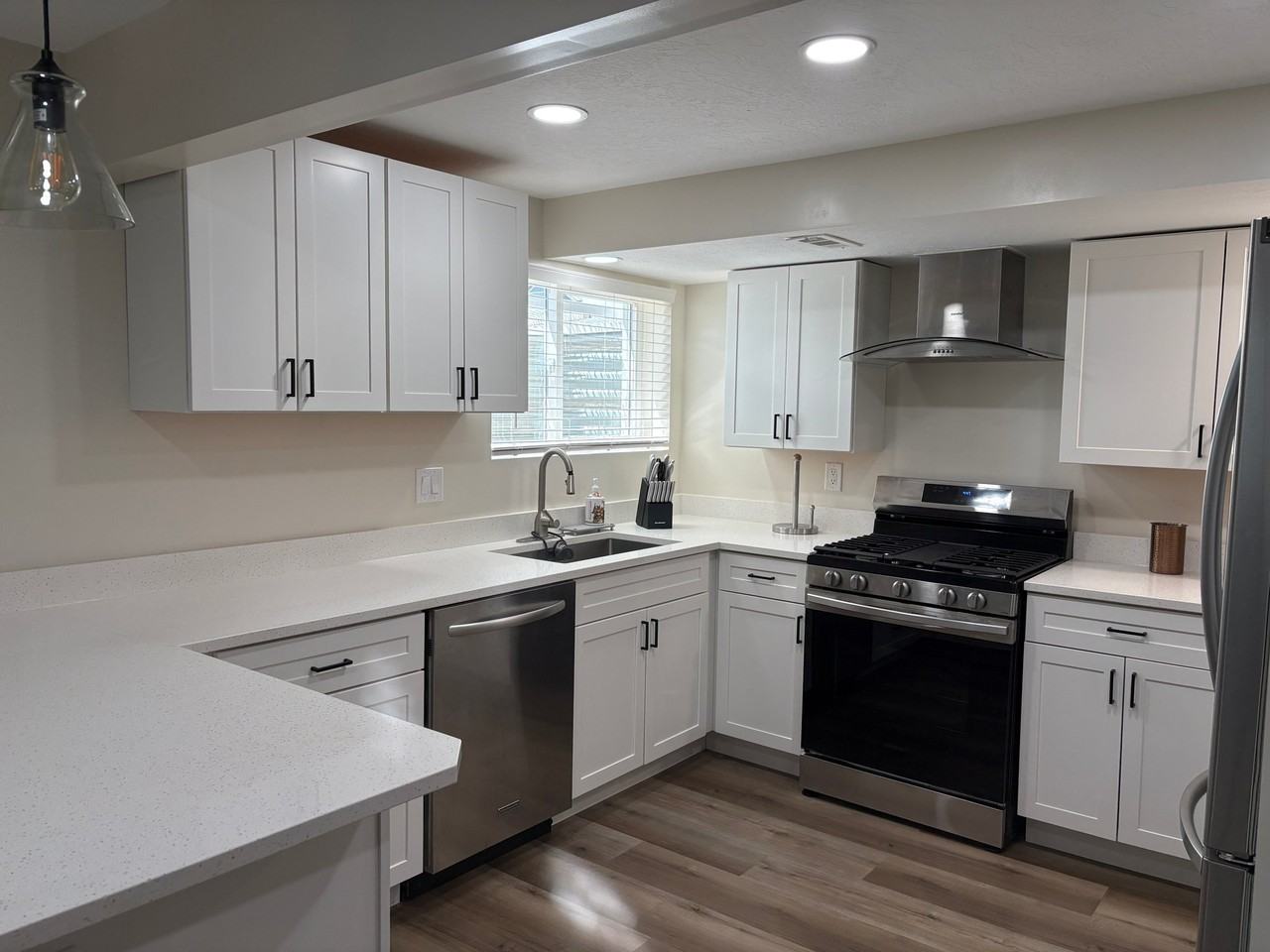 1177 W Marinwood Ave - Photo 3 of 14