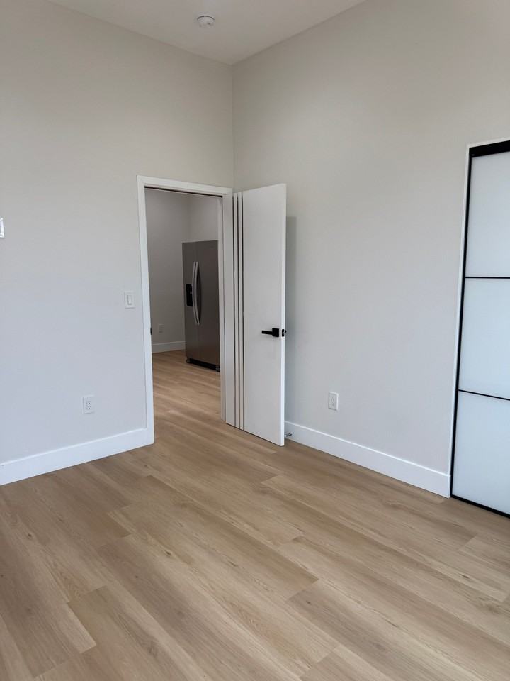 11542 Morgan Ln - Photo 2 of 9