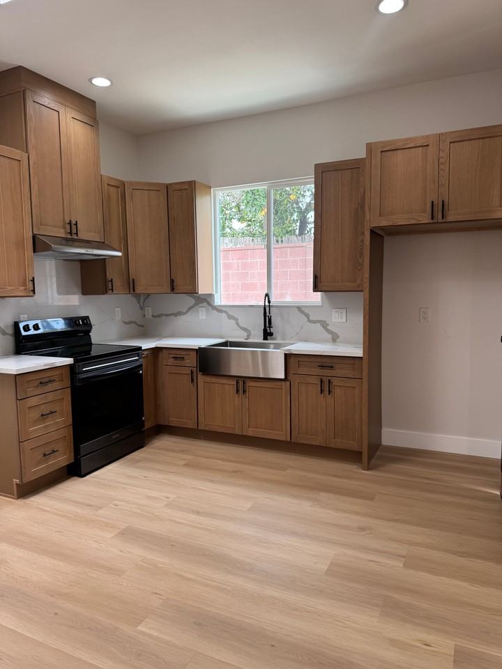 11542 Morgan Ln - Photo 3 of 9
