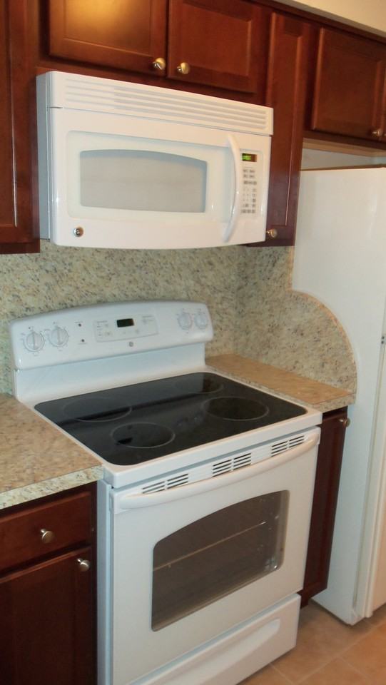 3131 16th St N #3 - Photo 4 of 16