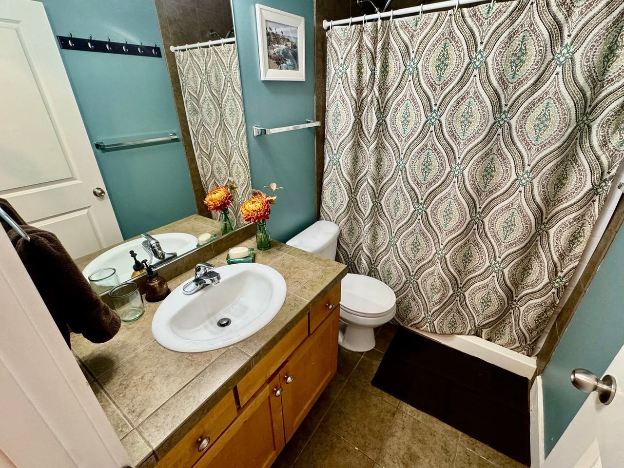 3320 S Holly St - Photo 5 of 18