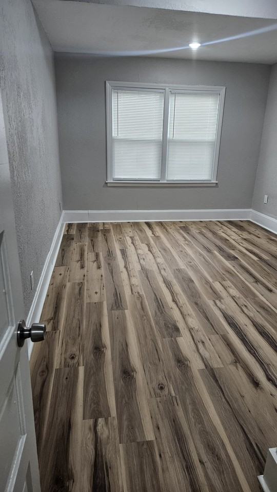 138 Wheeling Ave - Photo 2 of 11