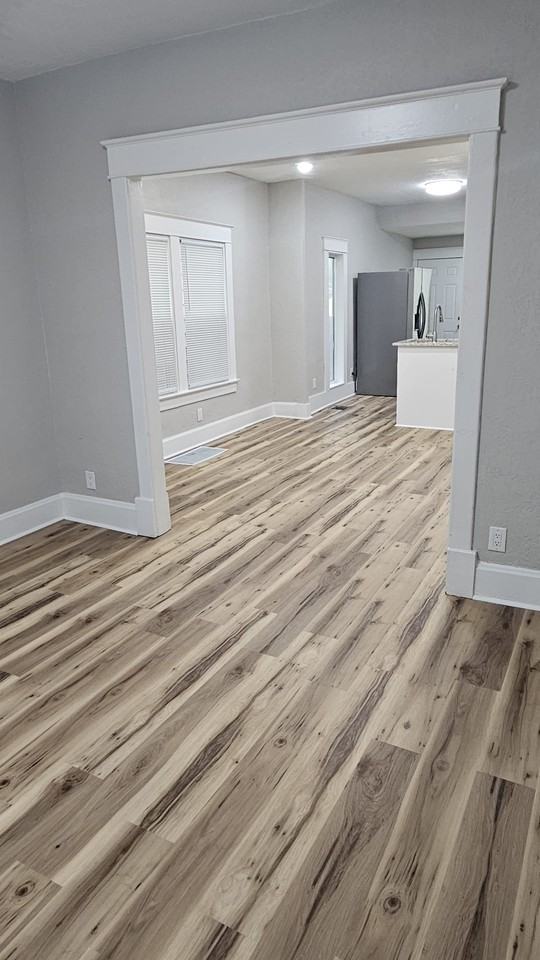 138 Wheeling Ave - Photo 6 of 11
