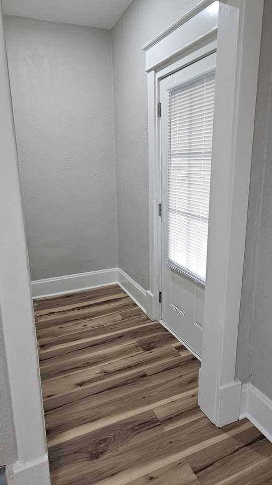 138 Wheeling Ave - Photo 7 of 11