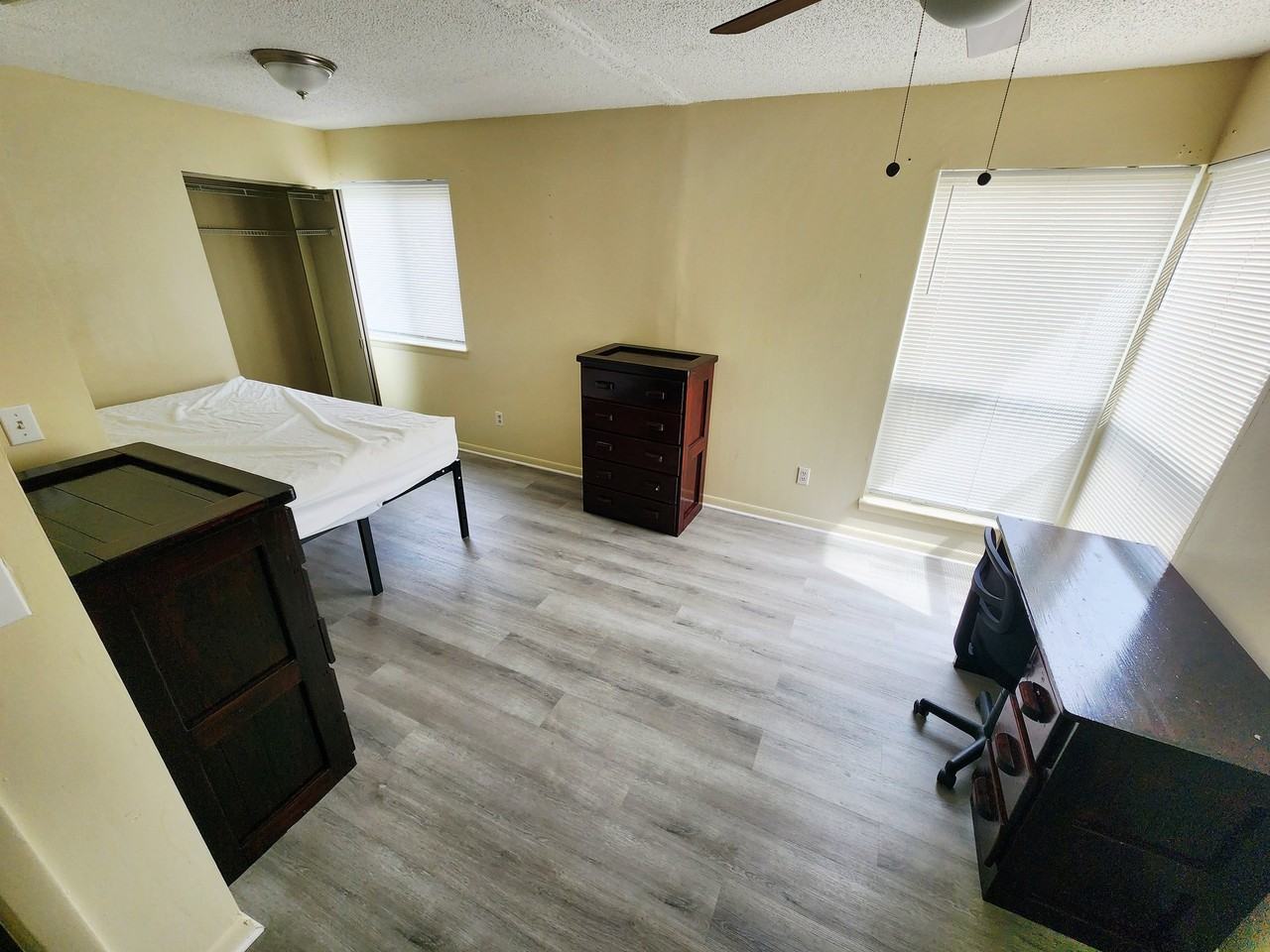 1348 Hunters Rd #C - Photo 4 of 13