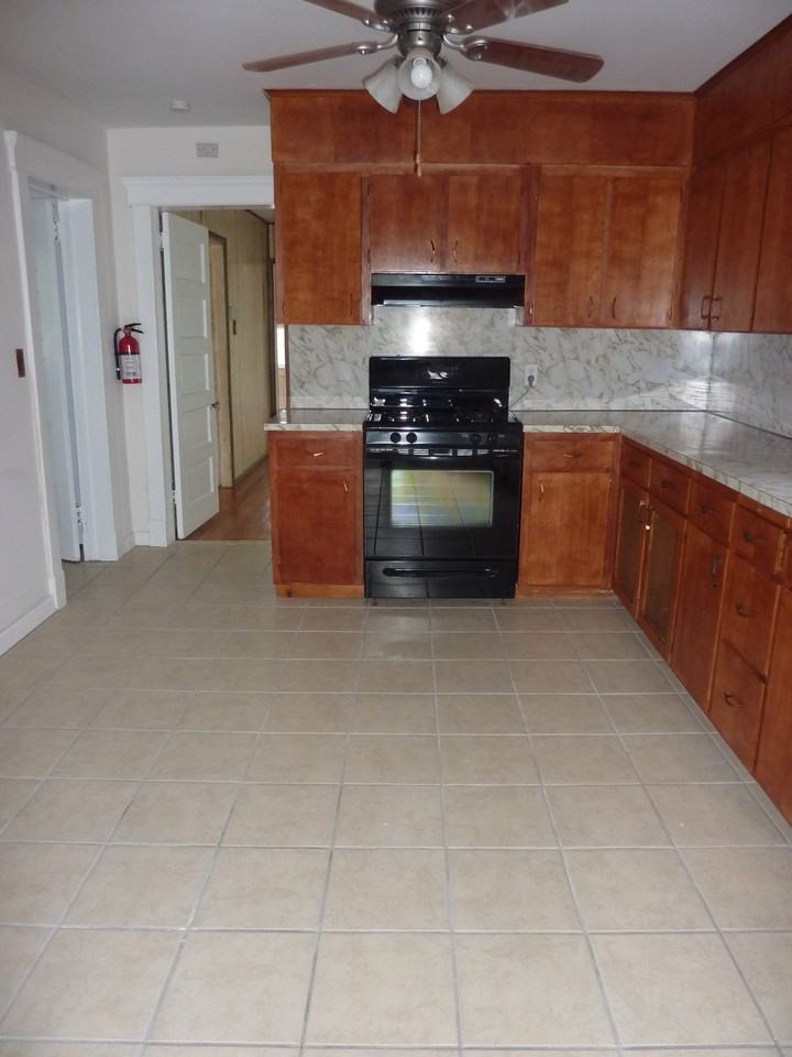 14 Highland Ave #2 - Photo 4 of 6