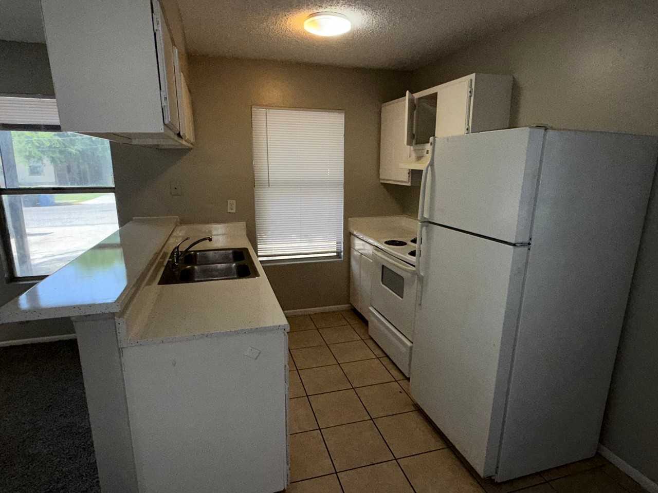 3435 Gateway Dr - Photo 3 of 8