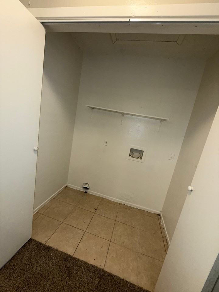 3435 Gateway Dr - Photo 4 of 8
