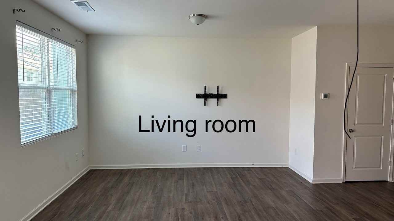 235 Grand Central Way - Photo 2 of 8