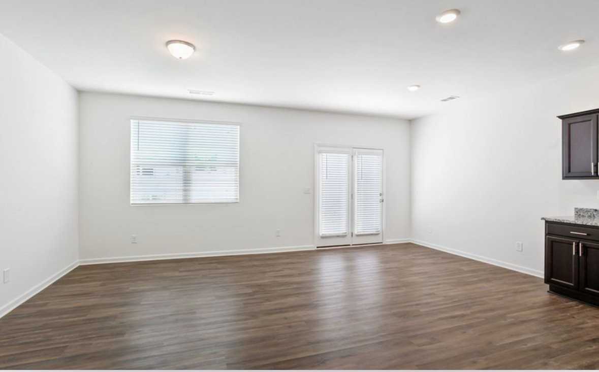 235 Grand Central Way - Photo 7 of 8