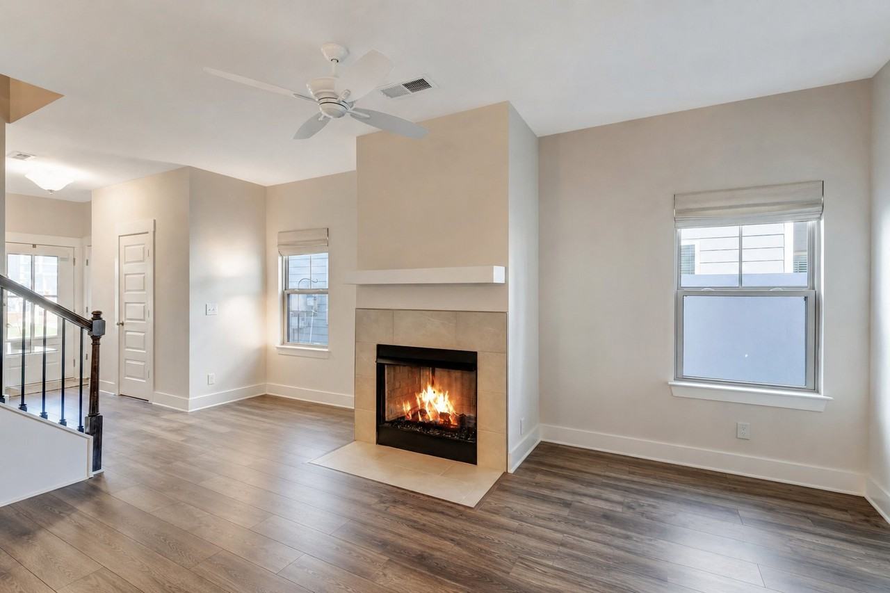2183 Hospitality Ln - Photo 4 of 7