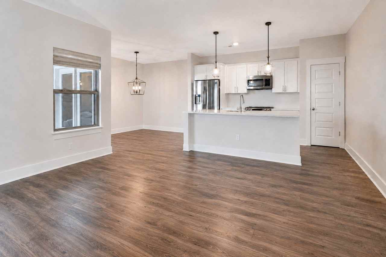 2183 Hospitality Ln - Photo 5 of 7