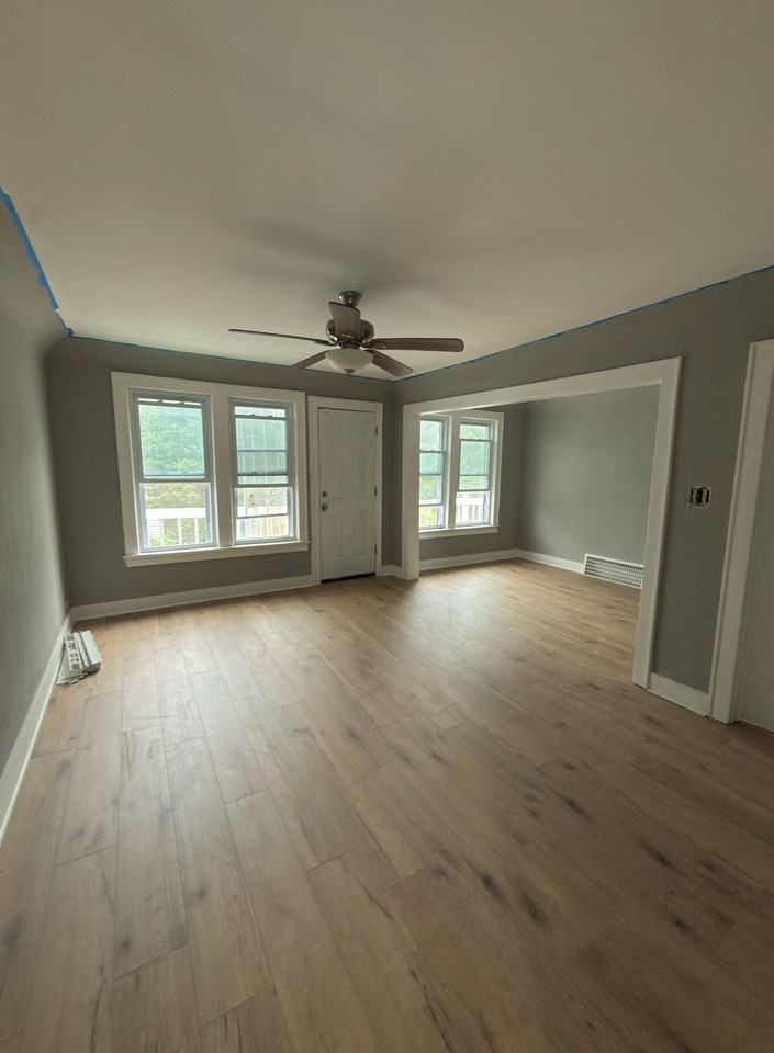 3220 N 21st St - Photo 4 of 6