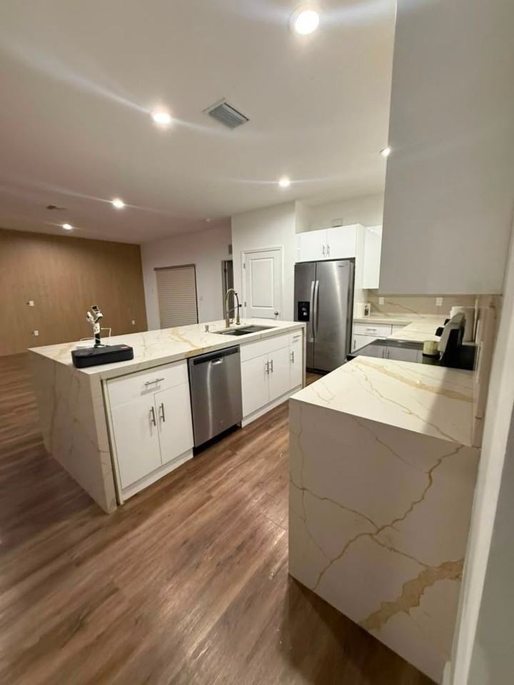 8023 Buttercup Cir - Photo 2 of 11
