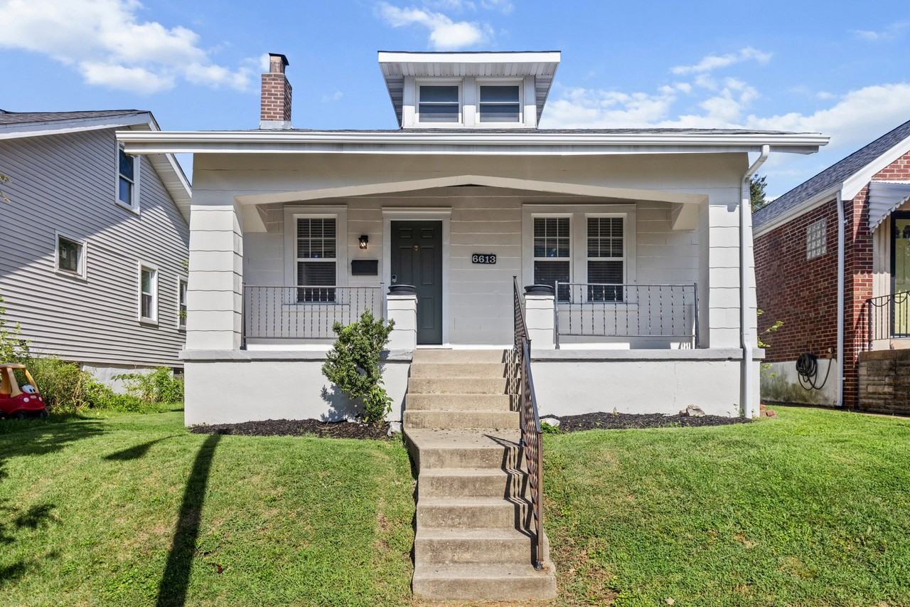 6613 Parkwood Pl