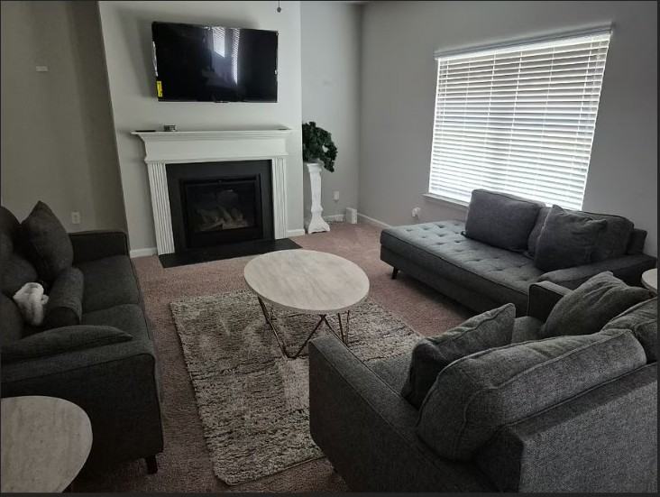 402 Nouvelle Ct - Photo 2 of 5