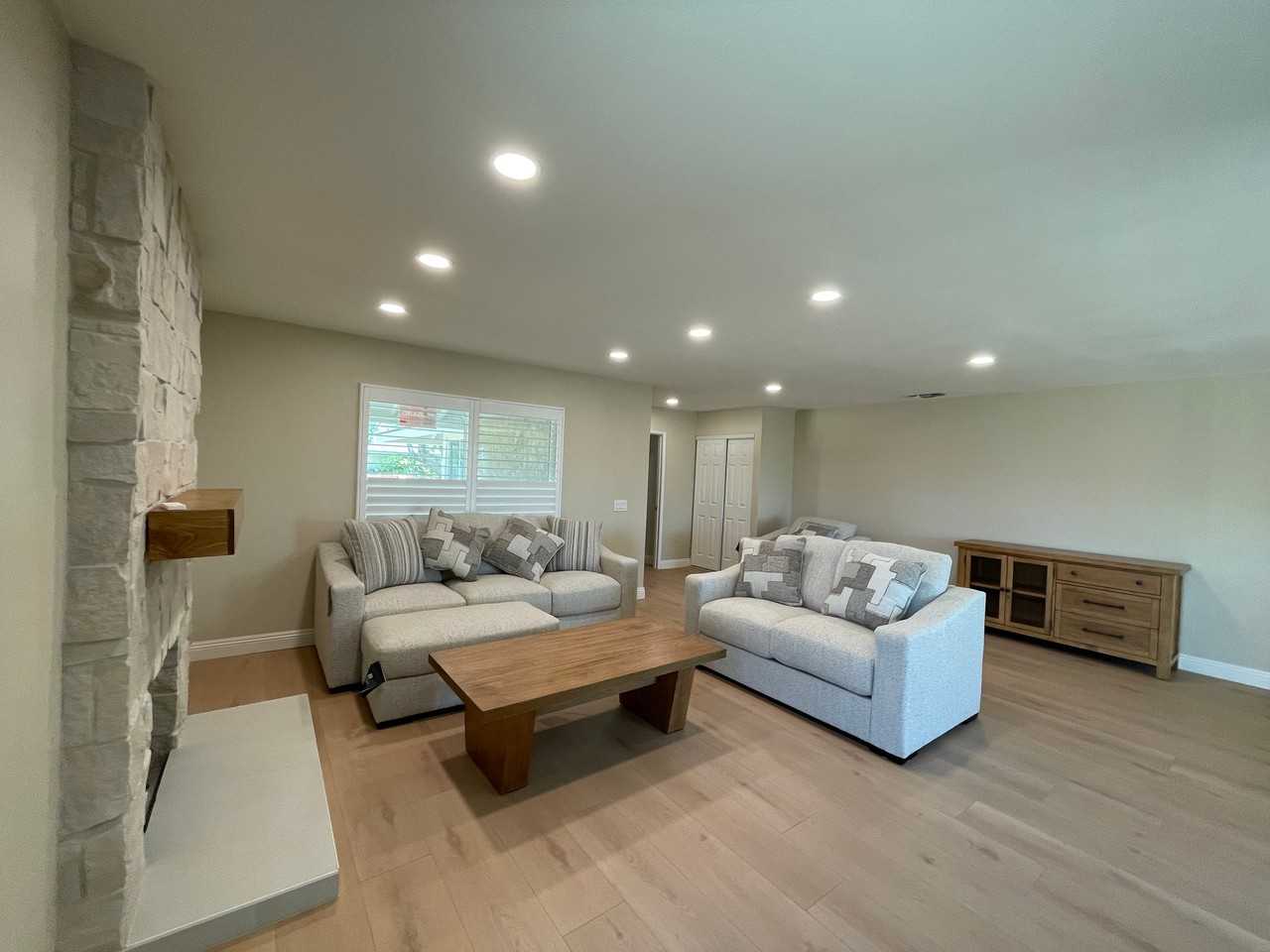 13715 Westward Dr - Photo 5 of 15
