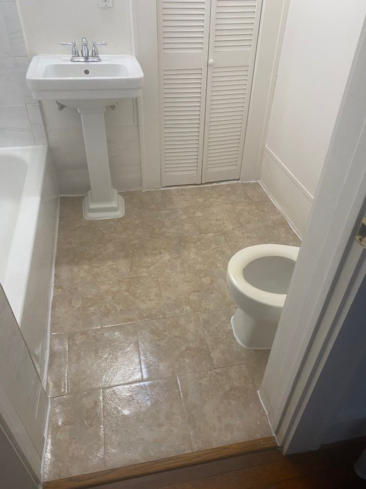 1960 W Dallas St #2 - Photo 2 of 7