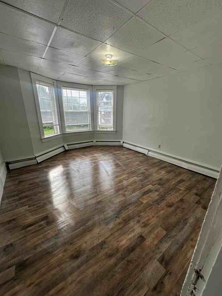 50 Knox St #2 - Photo 4 of 7