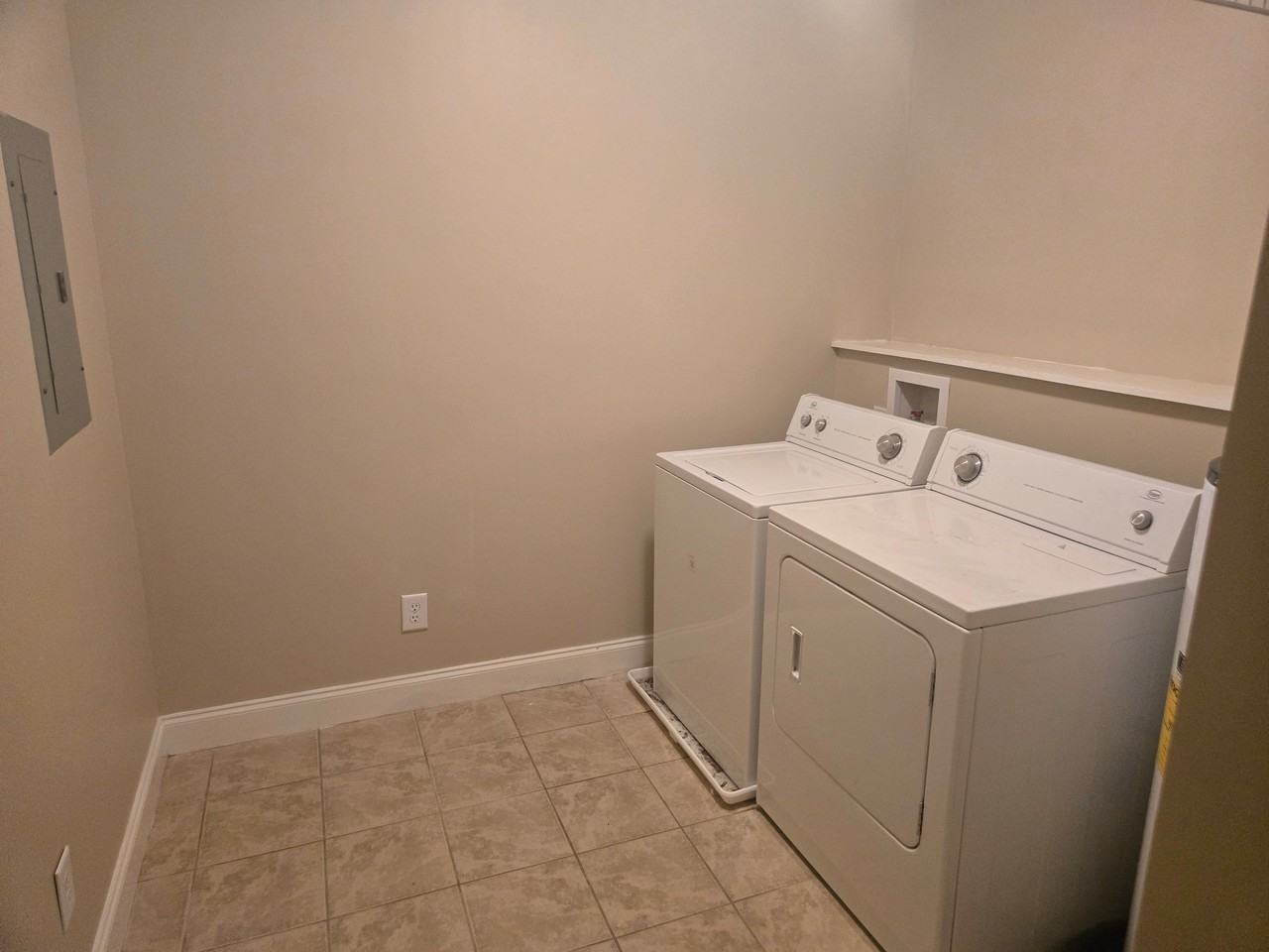 1028 Watauga St #1 - Photo 2 of 5