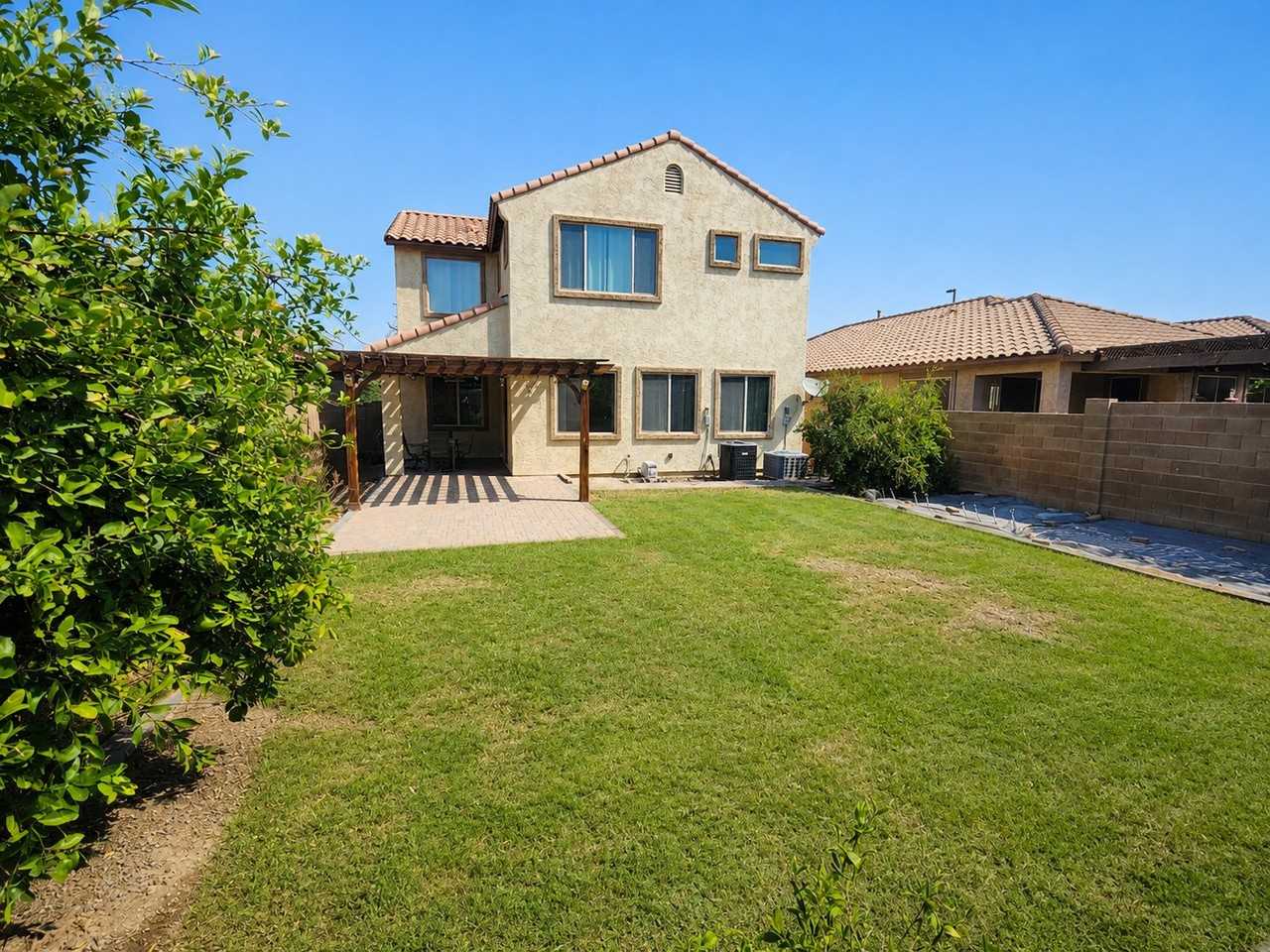 3693 E Rakestraw Ln - Photo 5 of 20