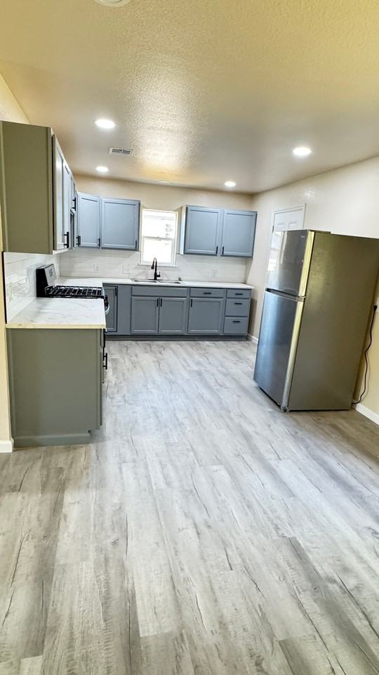 1524 S Santa Fe Ave - Photo 3 of 7