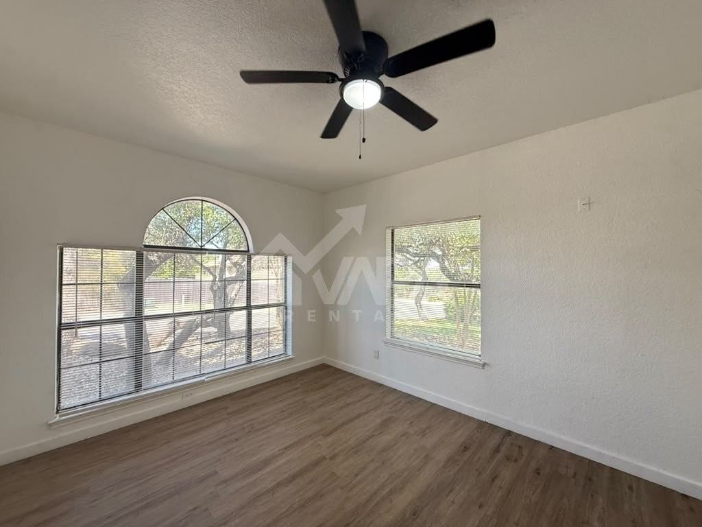 918 Spring Knl - Photo 5 of 19