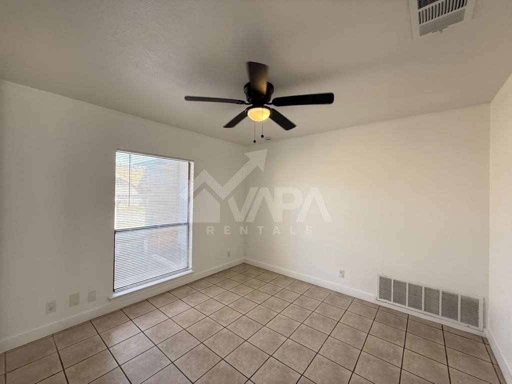 827 Blue Astor Dr - Photo 4 of 20