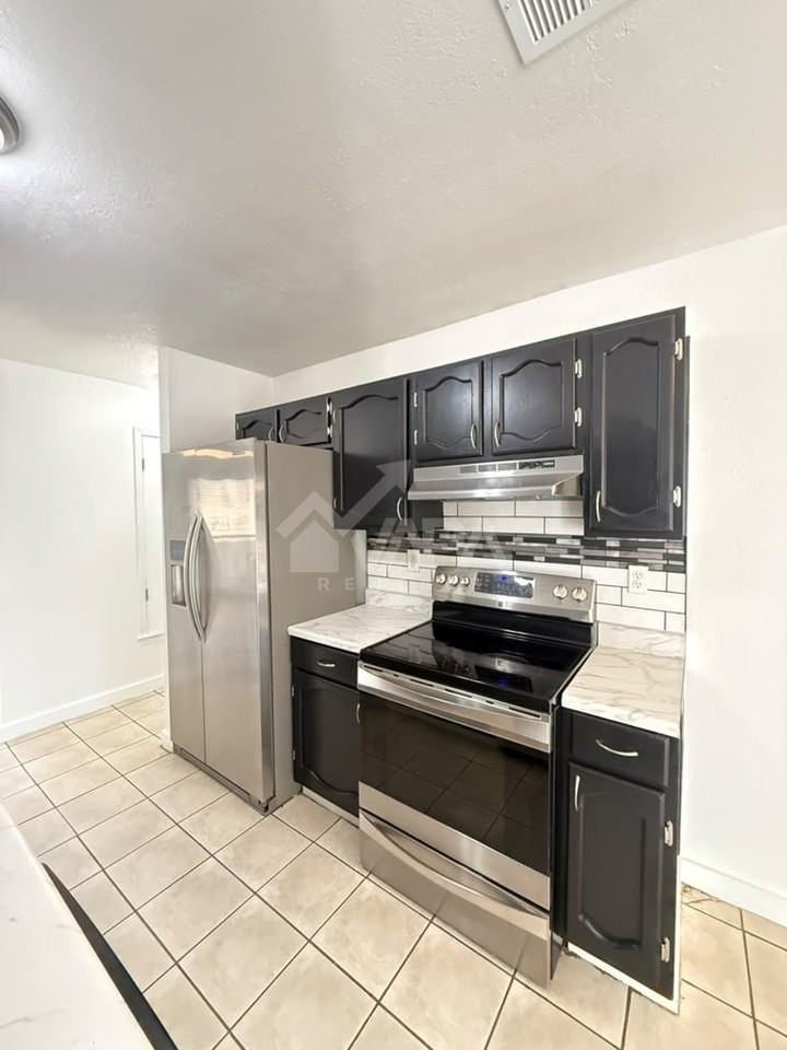 827 Blue Astor Dr - Photo 6 of 20