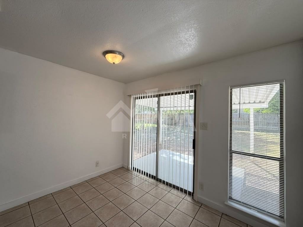 827 Blue Astor Dr - Photo 7 of 20