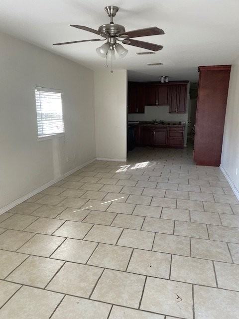 5515 N Robertson St - Photo 2 of 7