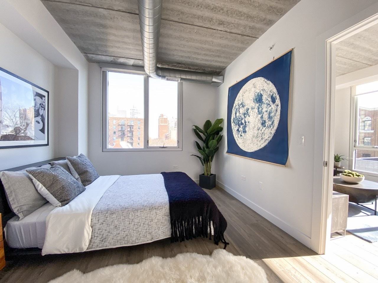 736 W Sheridan Rd - Photo 7 of 10