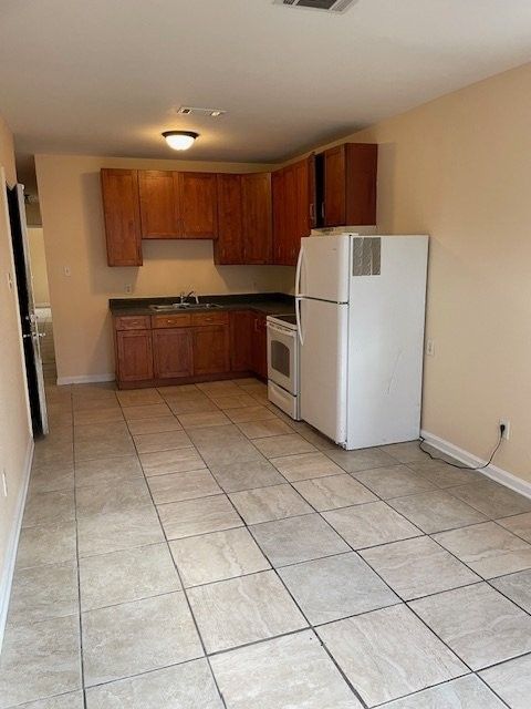 2519 Washington Ave #C - Photo 2 of 6