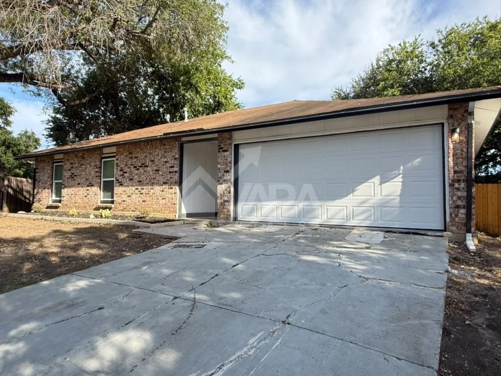 5826 Lake Wind St - Photo 2 of 17