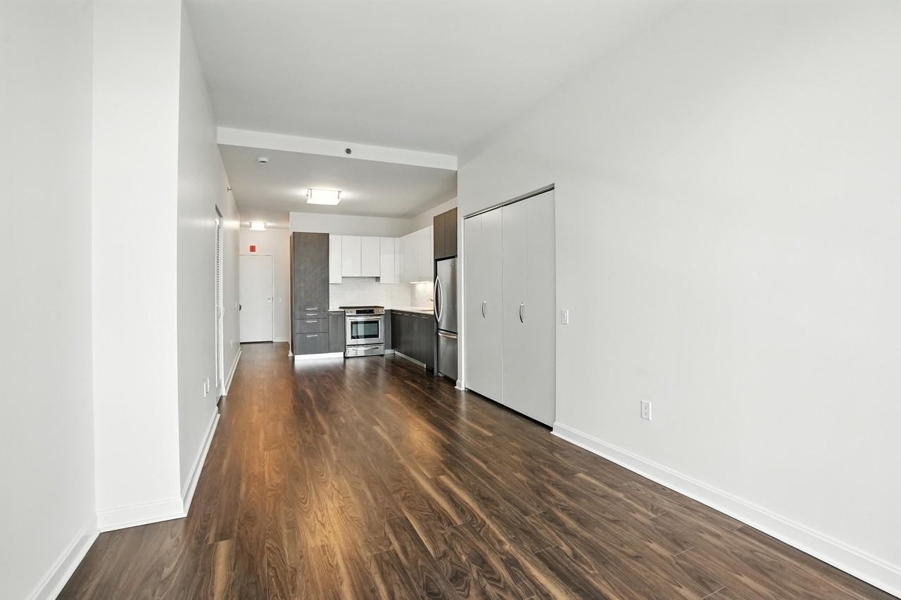 112 W Wacker Dr - Photo 3 of 17