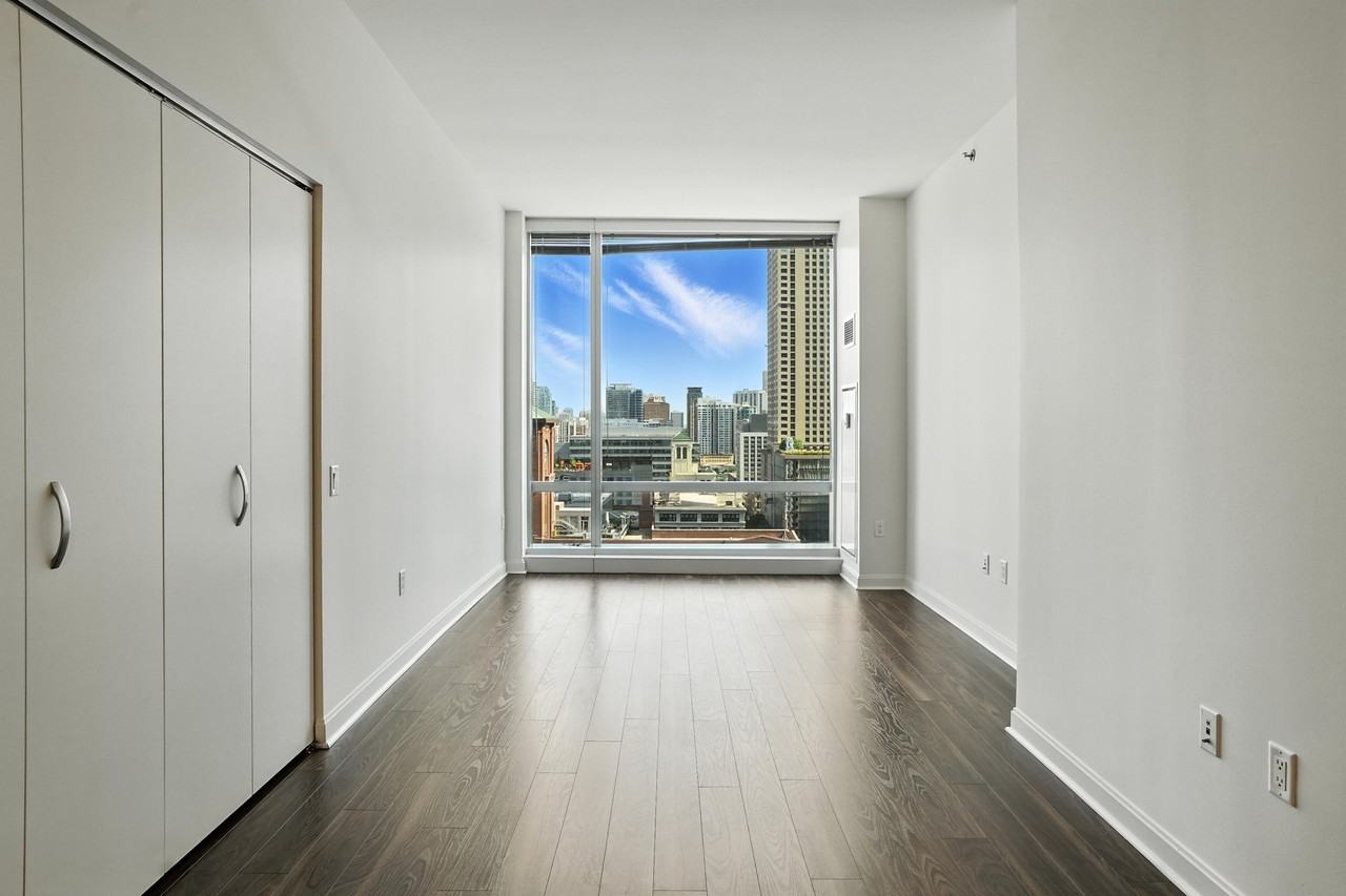 112 W Wacker Dr - Photo 6 of 17