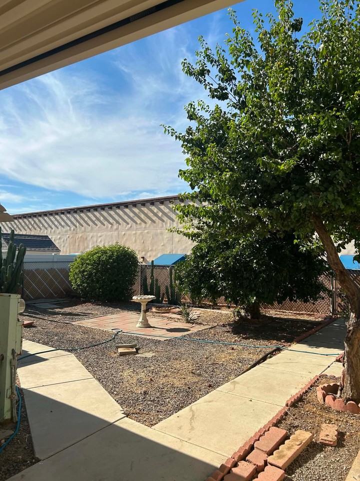 26030 San Quintin Rd - Photo 3 of 20
