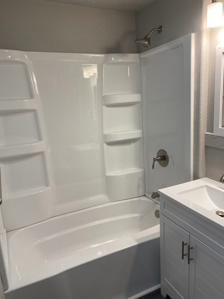 211 N 2nd St - Photo 6 of 13