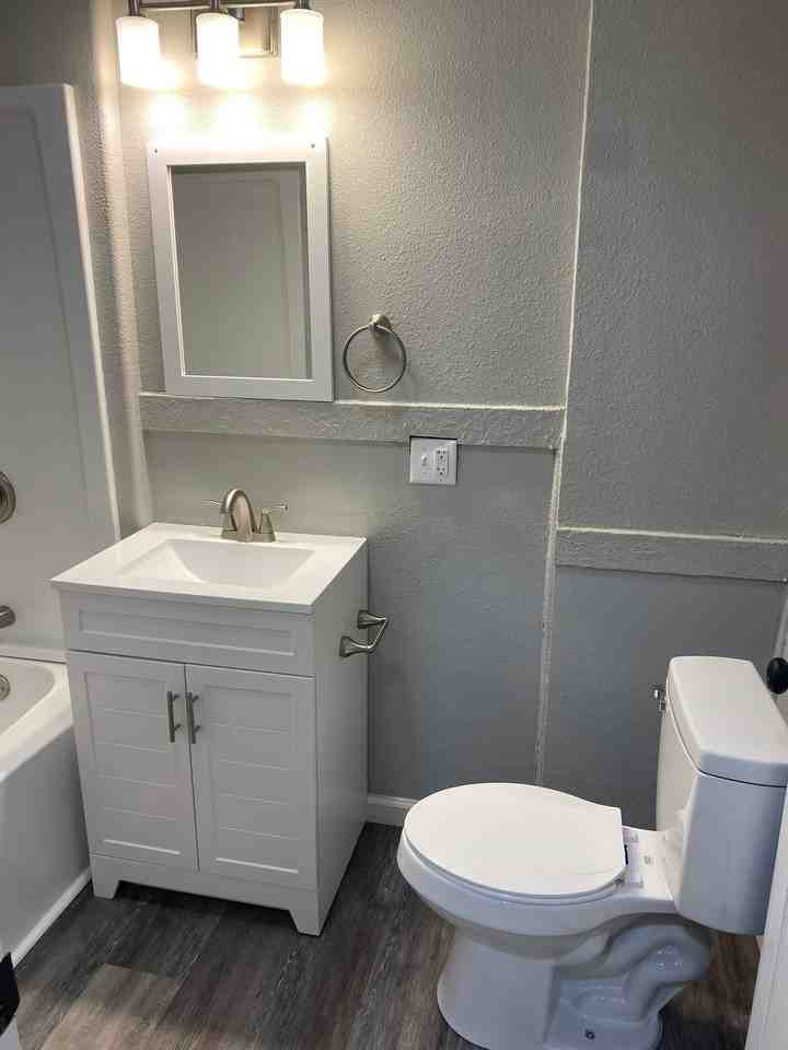 211 N 2nd St - Photo 7 of 13