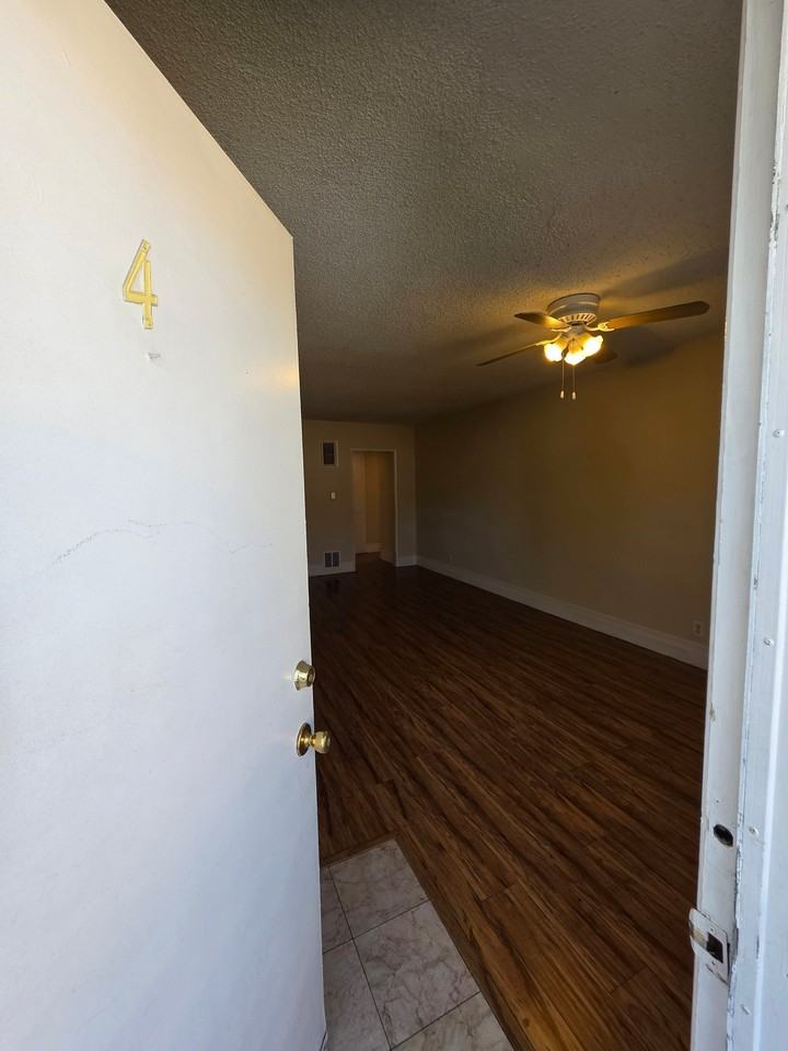 1035 Western Ave #4 - Photo 4 of 21