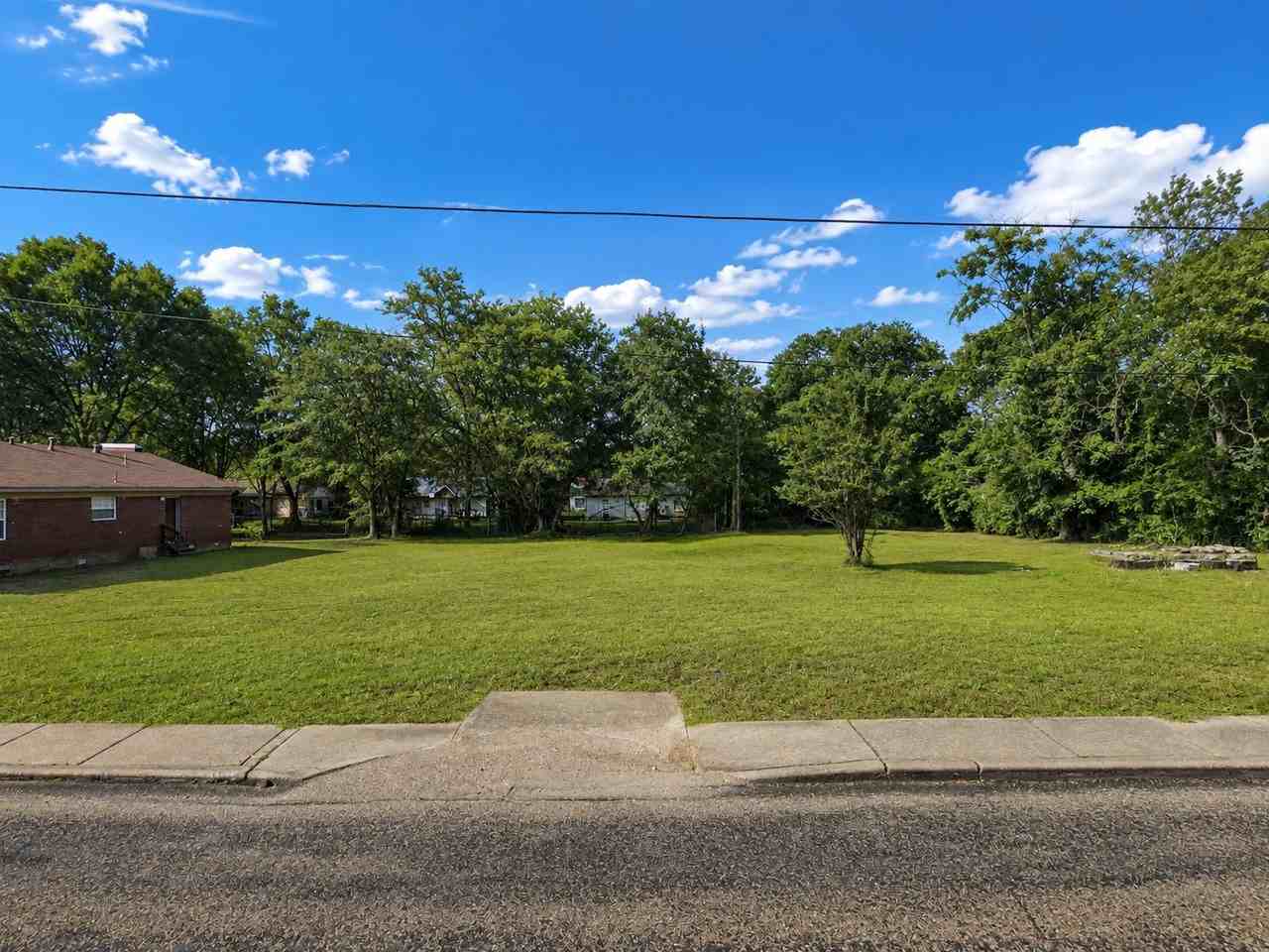 1128 S Lake Dr #1128 - Photo 2 of 2