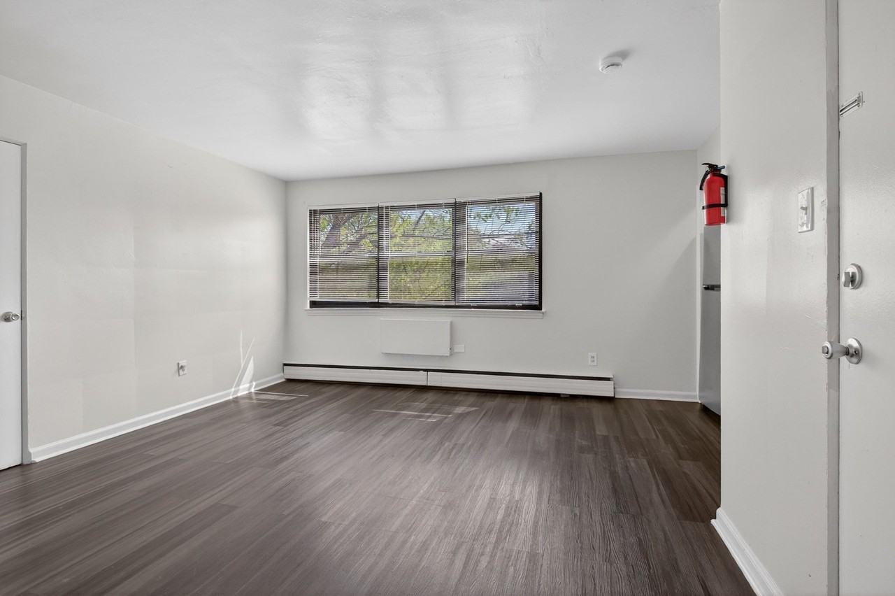 1356 Edgewood Ave #B - Photo 7 of 9