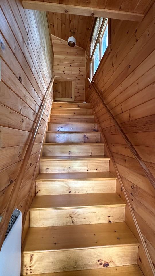 77 Maquoit Dr - Photo 4 of 11