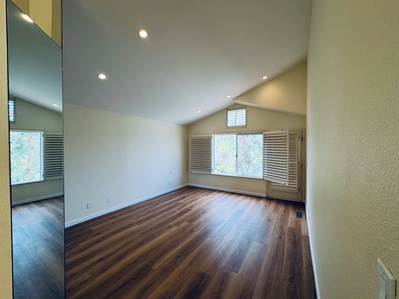 6120 Lakeview Cir - Photo 6 of 20
