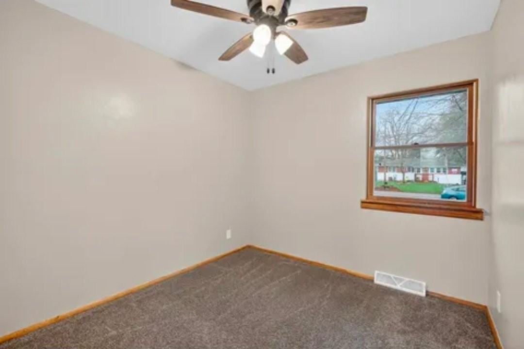1234 Northey St - Photo 7 of 18