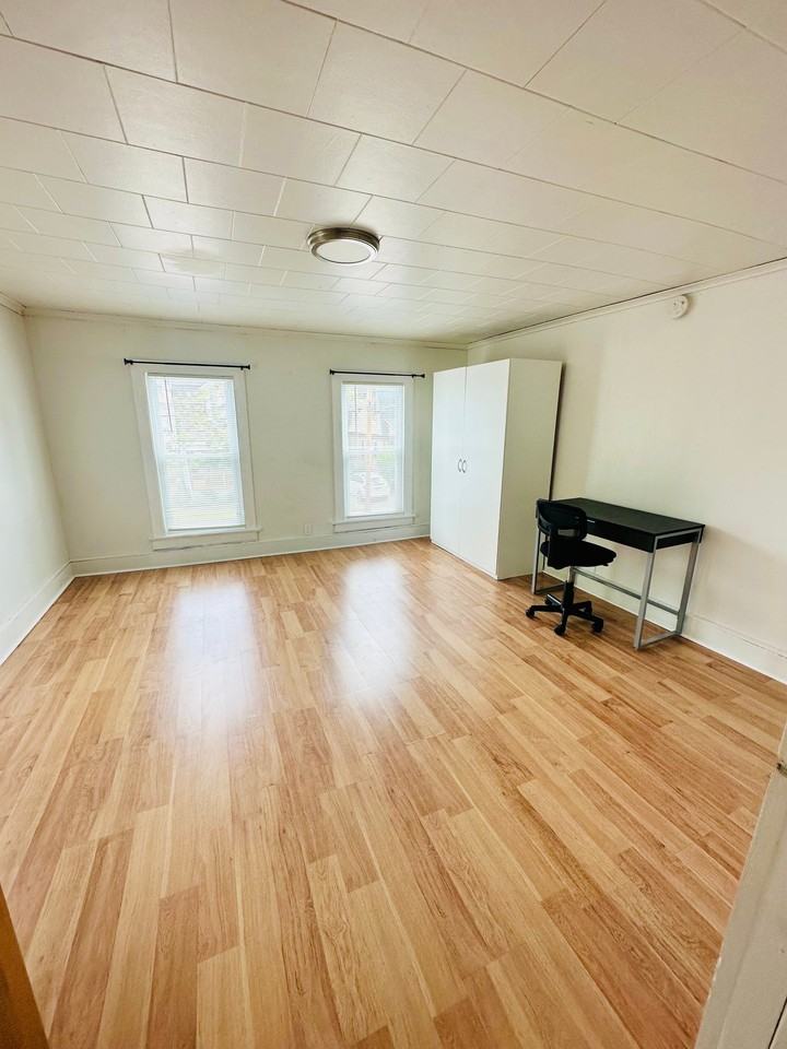 10 Garfield Ave #2 - Photo 6 of 7