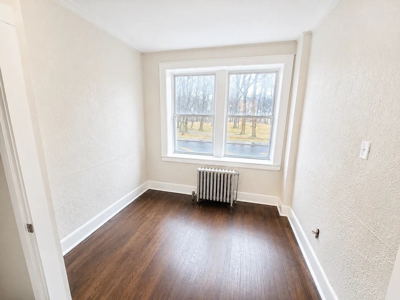 691 Elizabeth Ave #61 - Photo 2 of 8