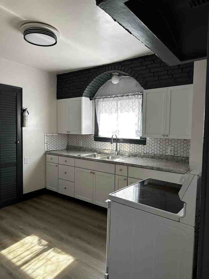 4668 N 42nd St #1 - Photo 2 of 4